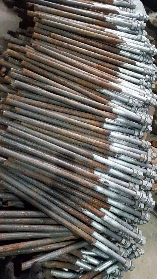 Bulong neo chờ mạ kẽm nhúng nóng tại xưởng sản xuất